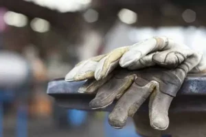 مشاغل سخت و زیان آور